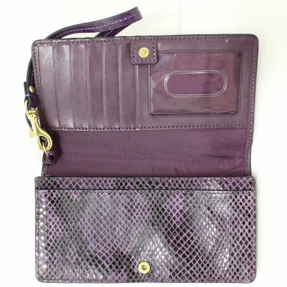 Coach Wristlet - Picture 3 of 7